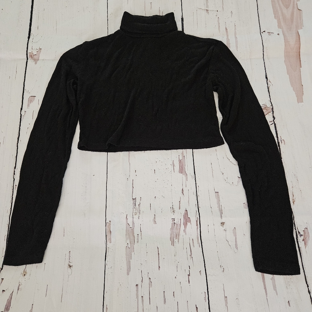 Love Charm Women's Black Long Sleeve Ribbed Crop Turtle Neck Size Small